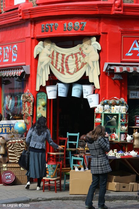 Magasins d'antiquits et de vieilleuries