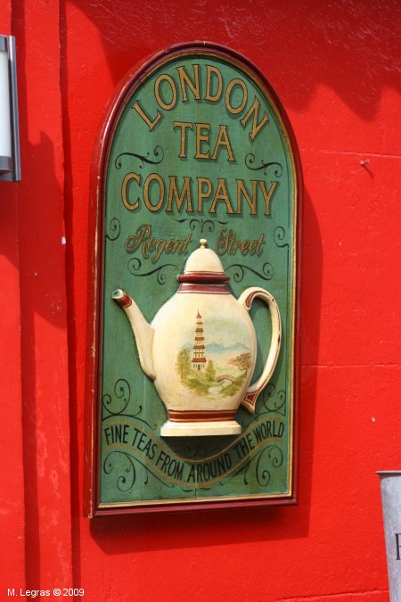 Magasins d'antiquits et de vieilleuries