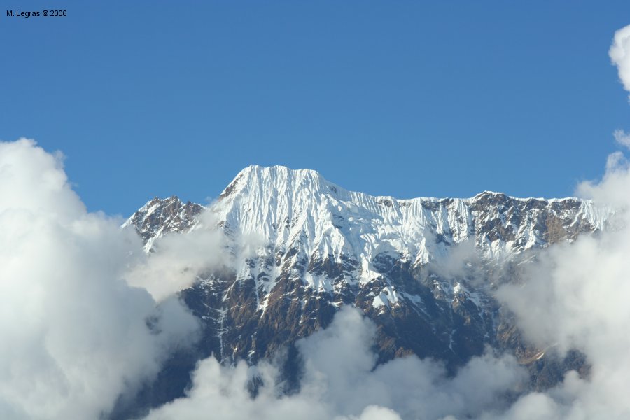 Somptueux glacier Pumasillo qui culmine  6000 m