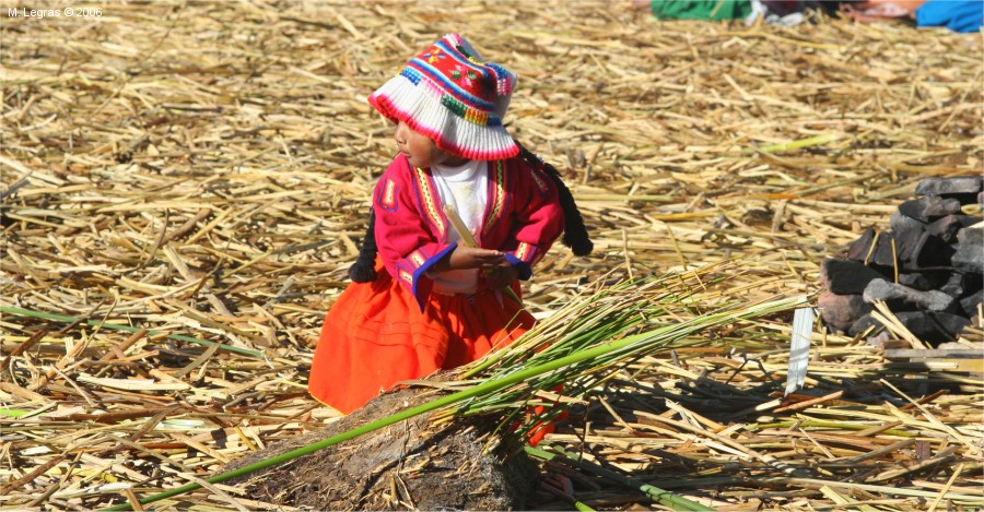 Fillette sur les Uros