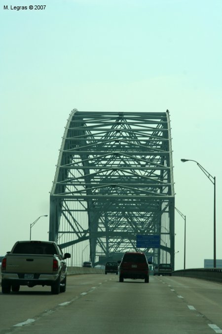 Hernando de Soto Bridge